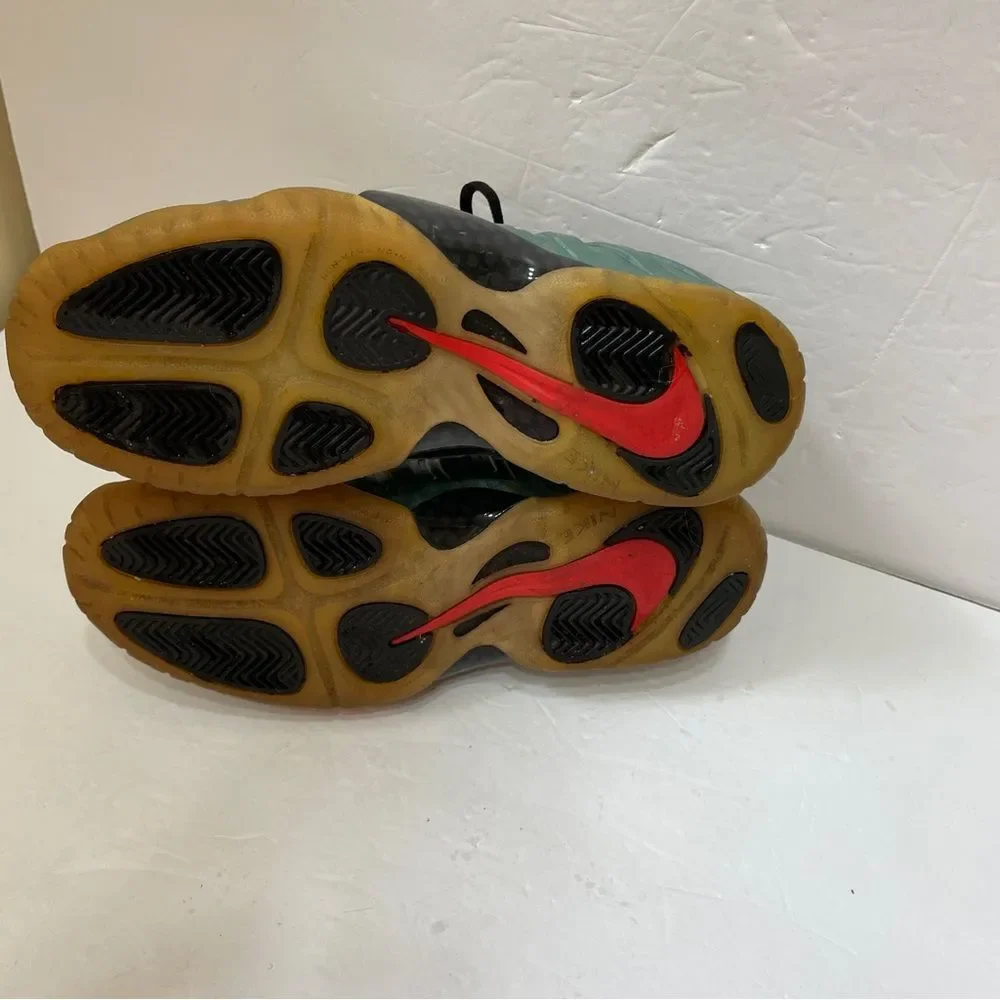 EXCELLENT CONDITION NIKE AIR‎ GONE FISHIN’ FOAMPOSITE SNEAKERS